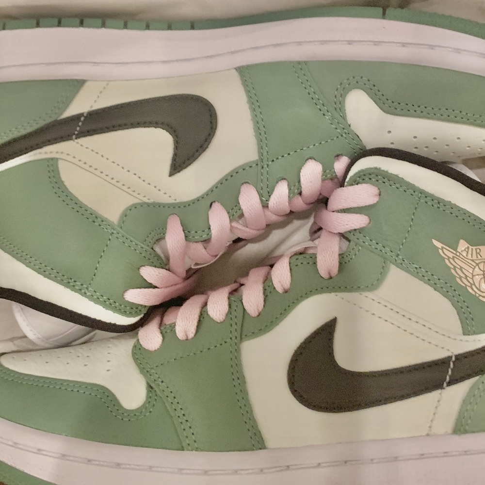 Meet your Posher, Charlotte